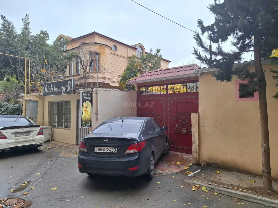 Satılır 6 otaqlı həyət evi 100 m²