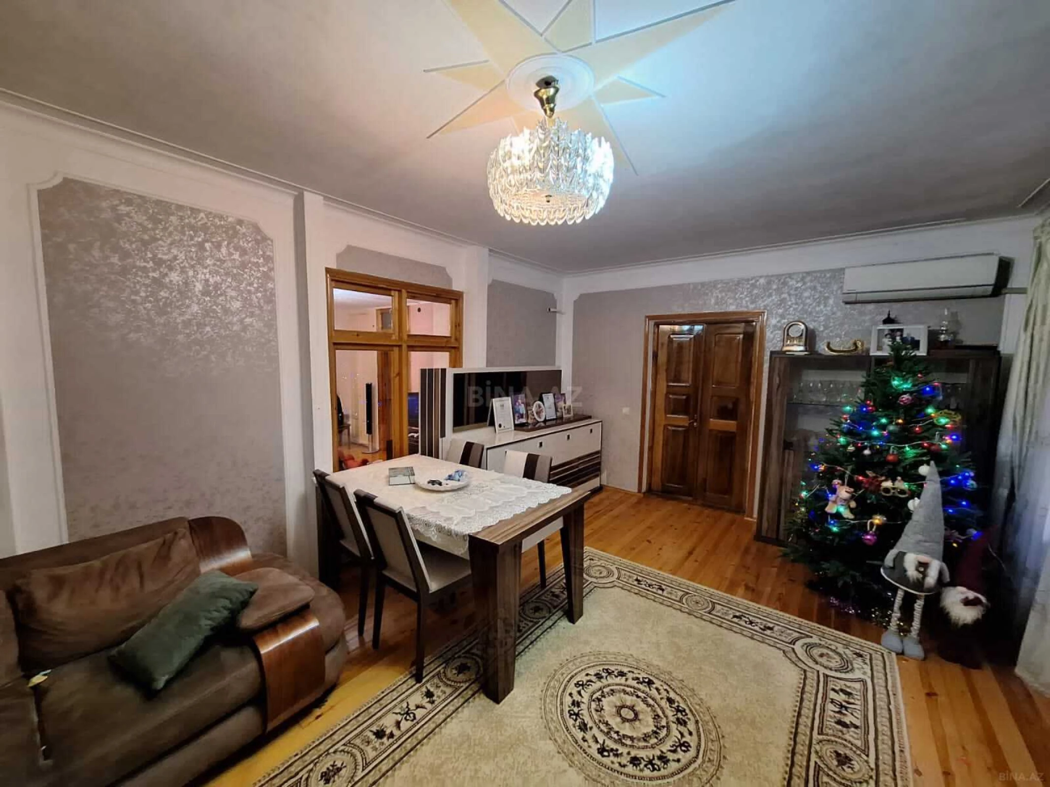 Satılır 6 otaqlı həyət evi 100 m²