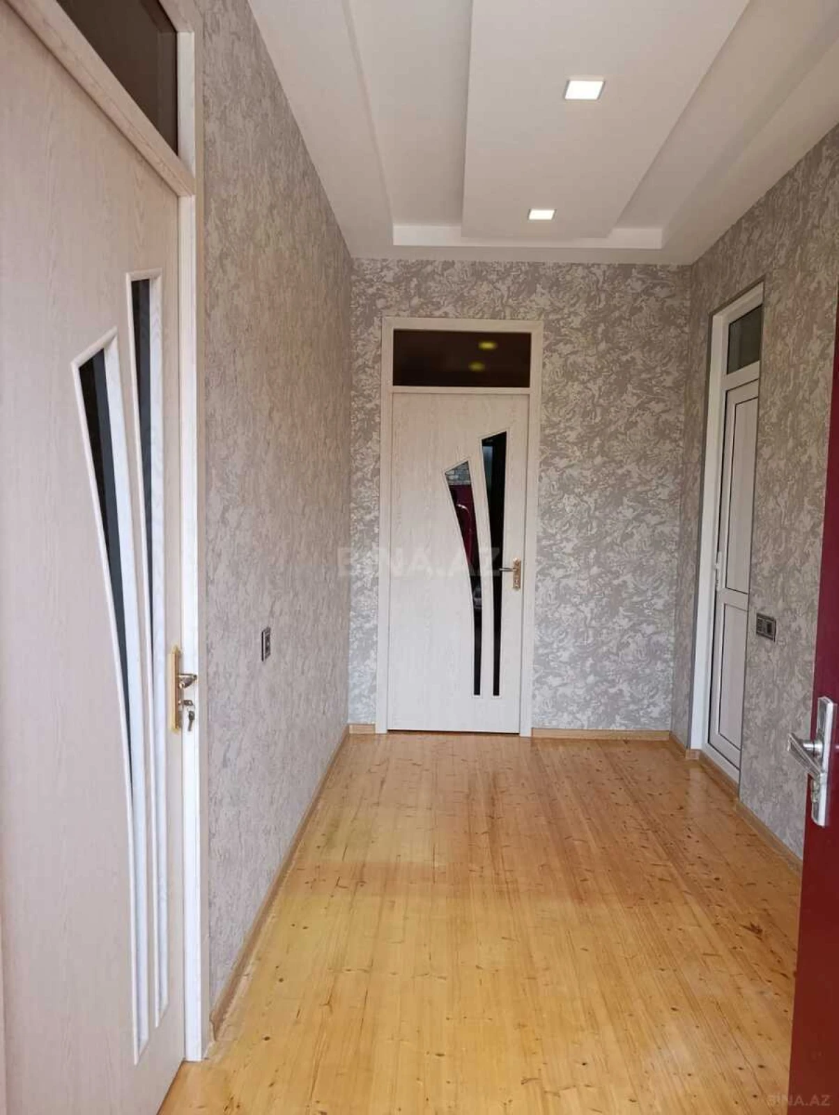 Satılır 5 otaqlı həyət evi 140 m²