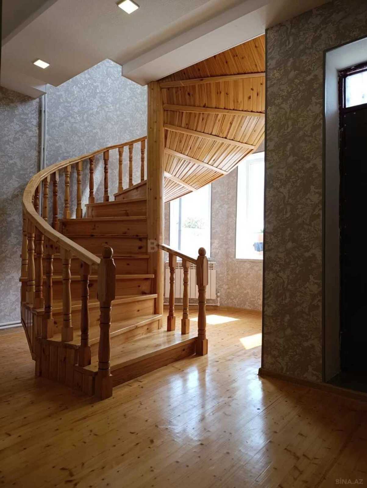 Satılır 5 otaqlı həyət evi 140 m²