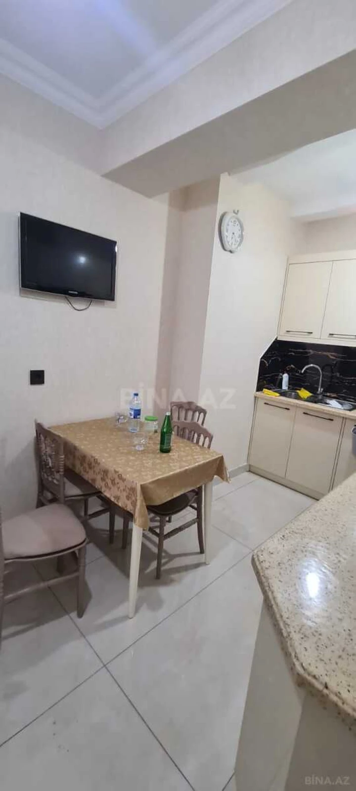 Kirayə verilir 2 otaqlı mənzil 70 m²