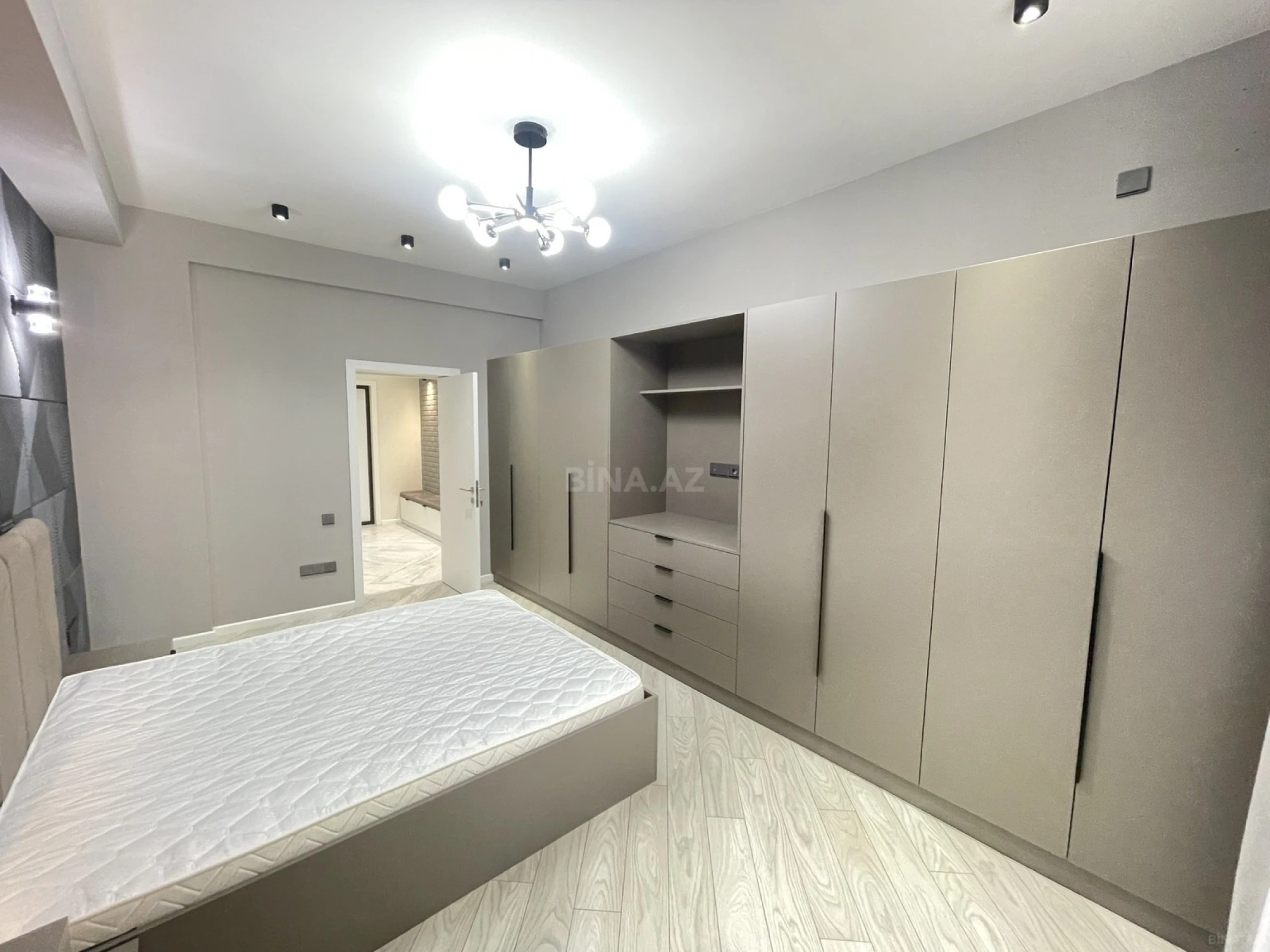 Satılır 3 otaqlı mənzil 90 m²