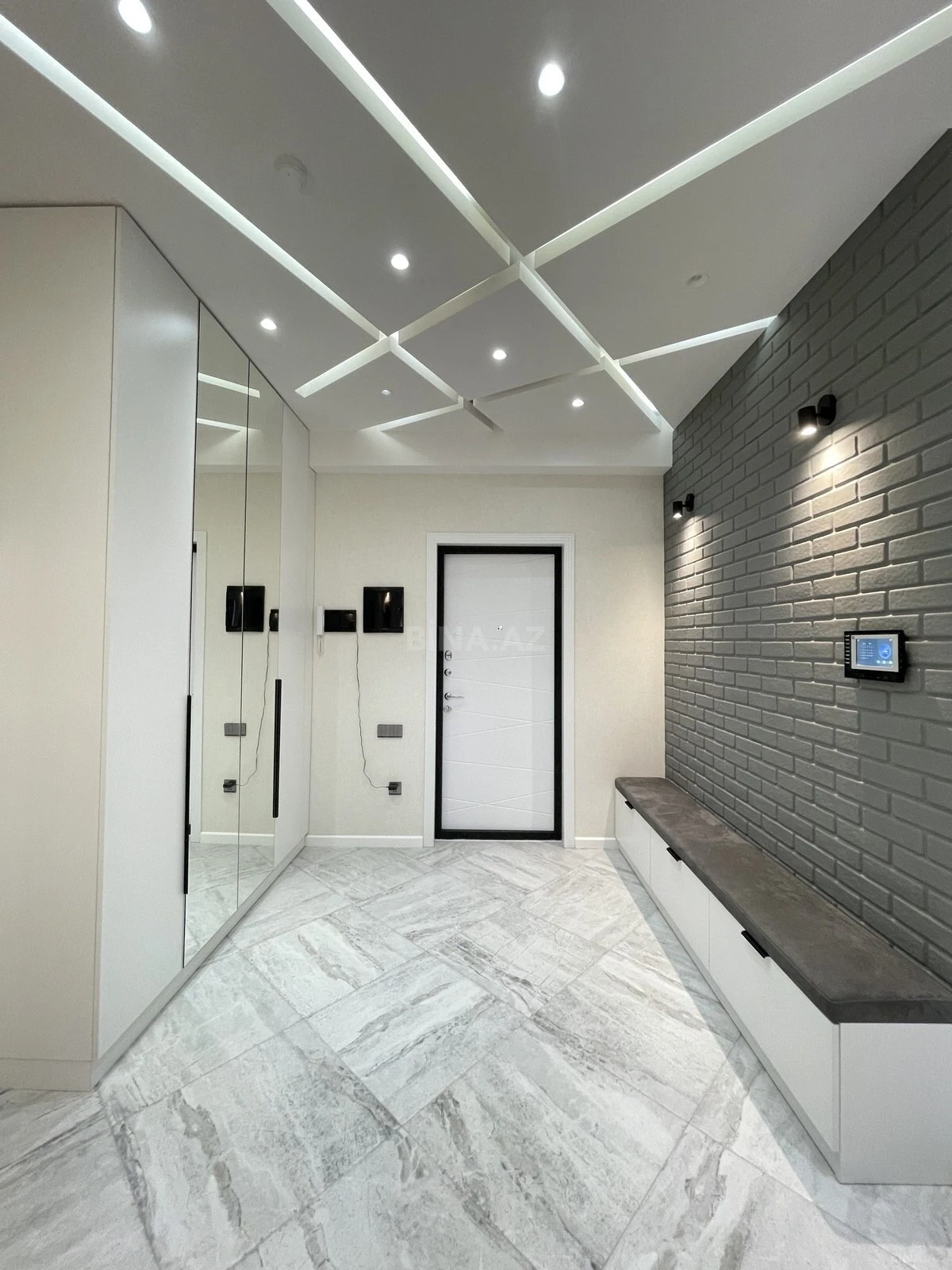 Satılır 3 otaqlı mənzil 90 m²