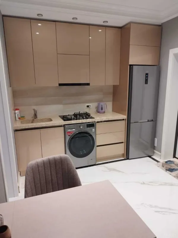 Satılır 2 otaqlı mənzil 72 m²