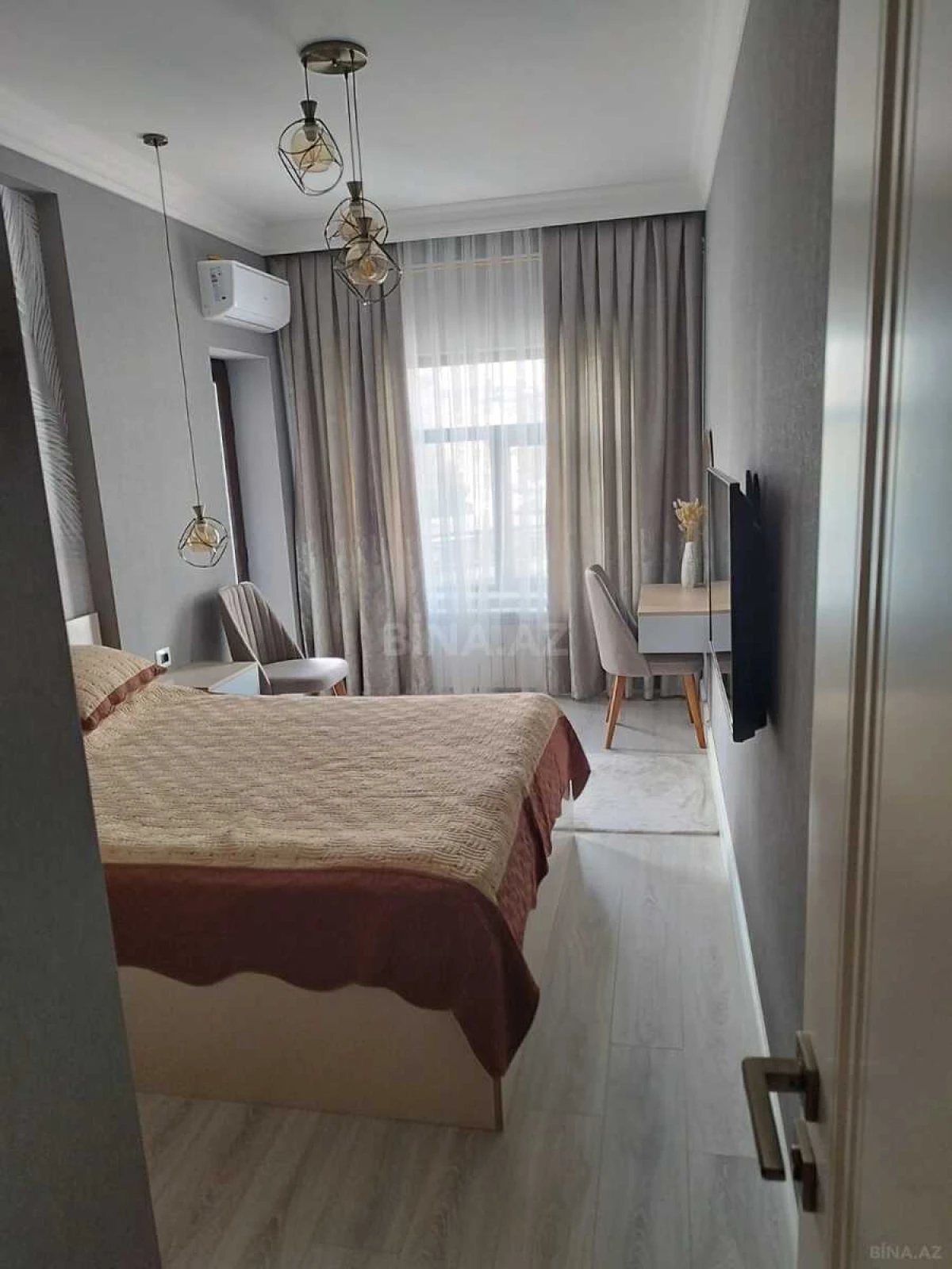Satılır 2 otaqlı mənzil 72 m²