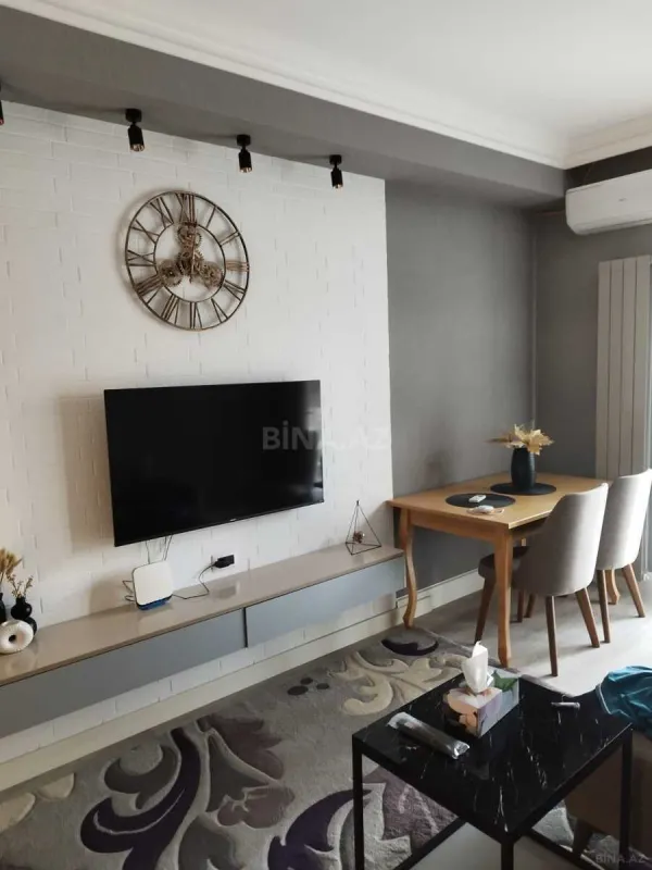 Satılır 2 otaqlı mənzil 72 m²