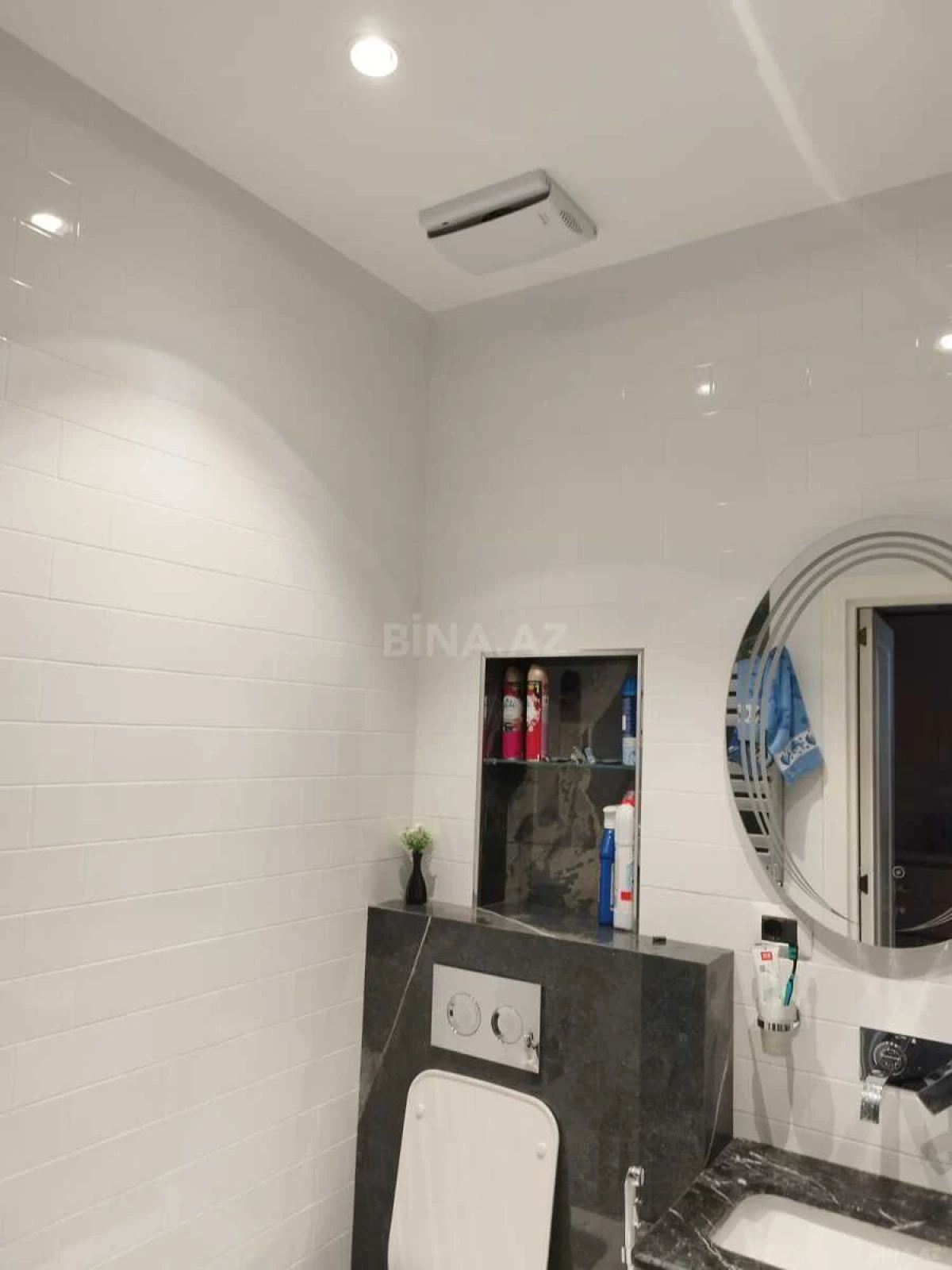 Satılır 2 otaqlı mənzil 72 m²