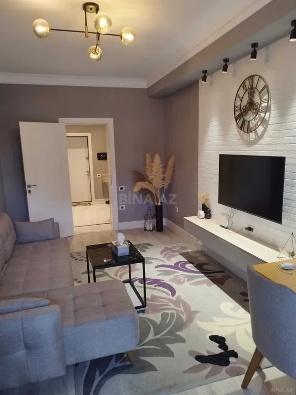 Satılır 2 otaqlı mənzil 72 m²