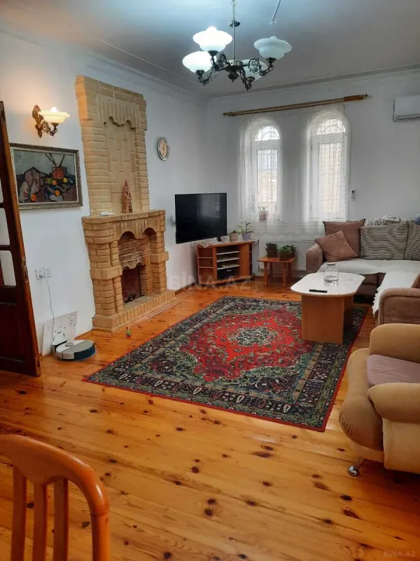 Kirayə verilir 3 otaqlı mənzil 140 m²
