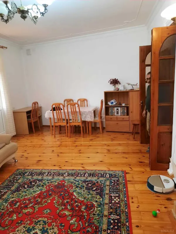 Kirayə verilir 3 otaqlı mənzil 140 m²