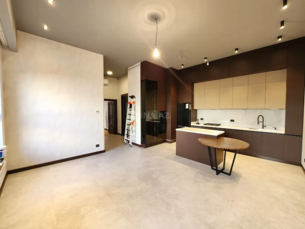 Kirayə verilir 2 otaqlı mənzil 60 m²