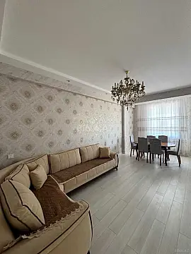 Kirayə verilir 2 otaqlı mənzil 70 m²