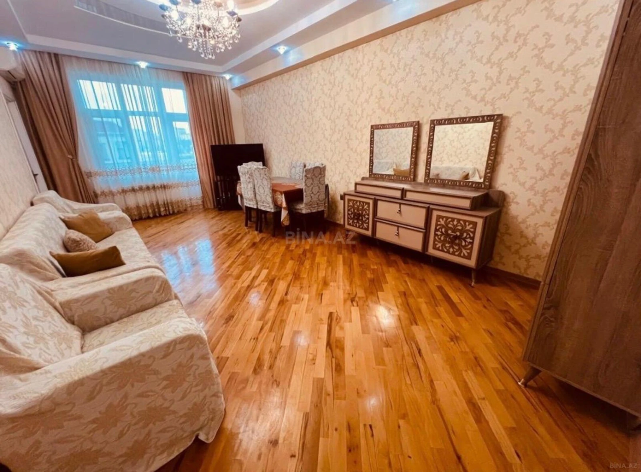 Satılır 3 otaqlı mənzil 94 m²