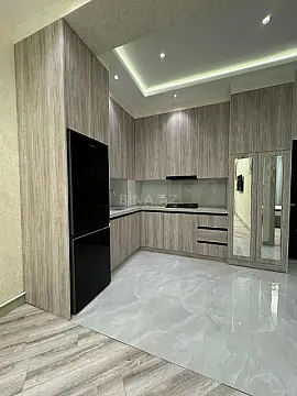 Kirayə verilir 2 otaqlı mənzil 75 m²