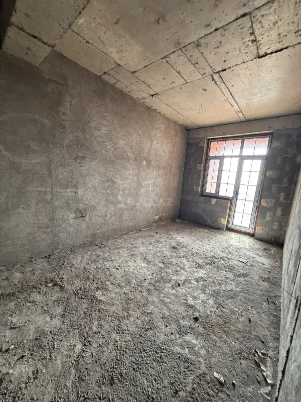 Satılır 2 otaqlı mənzil 68 m²