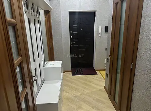 Kirayə verilir 2 otaqlı mənzil 70 m²