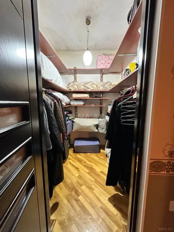 Satılır 6 otaqlı həyət evi 600 m²