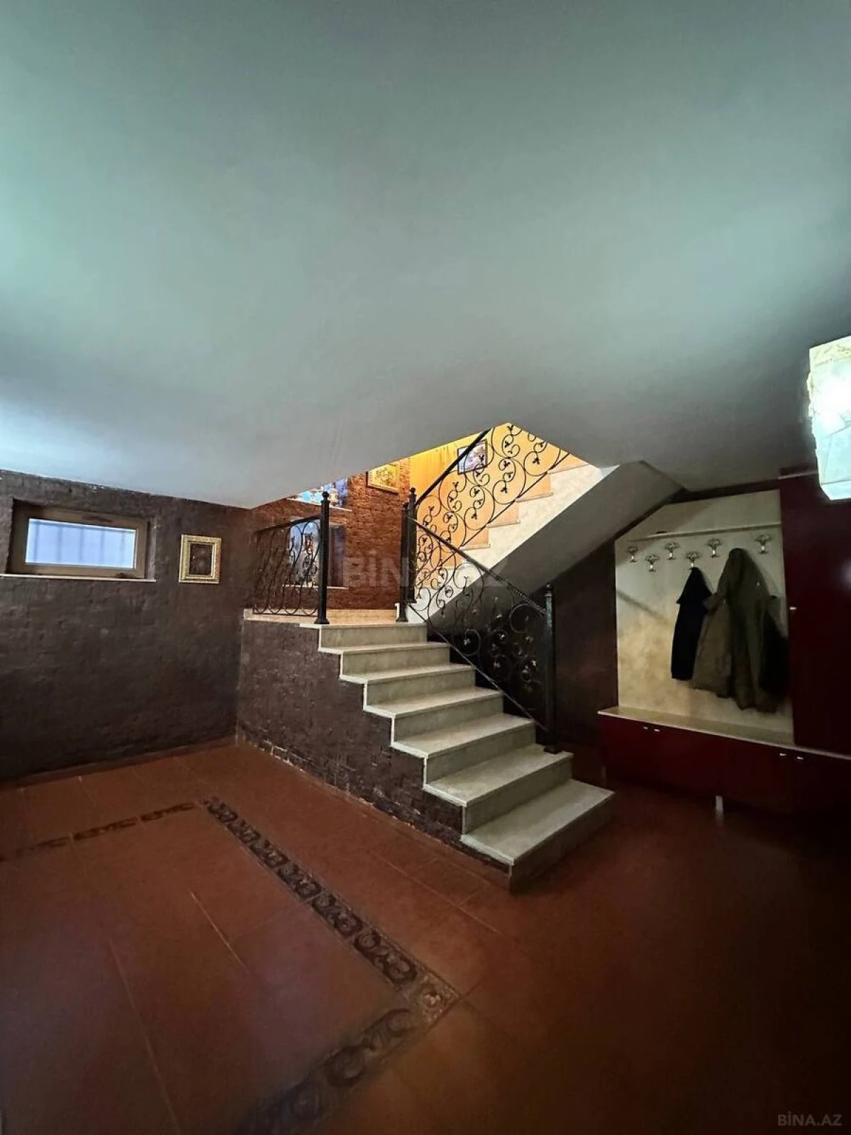 Satılır 6 otaqlı həyət evi 600 m²