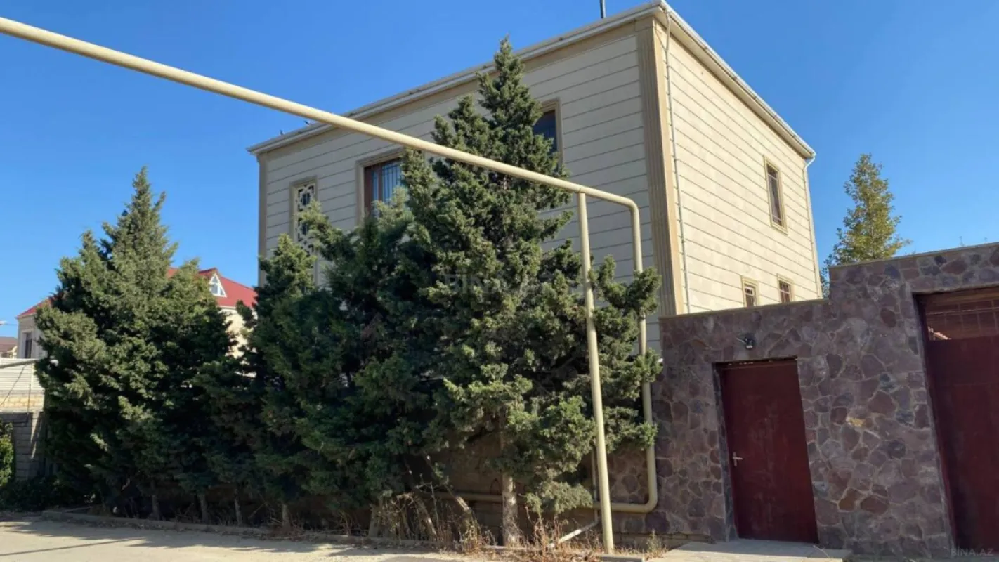 Satılır 6 otaqlı həyət evi 600 m²