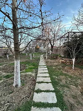 Satılır 6 otaqlı həyət evi 600 m²