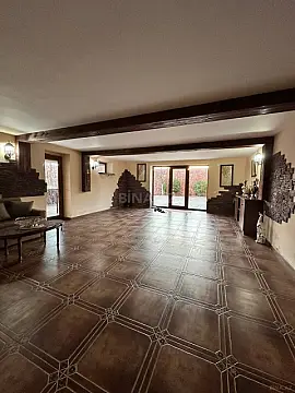 Satılır 6 otaqlı həyət evi 600 m²