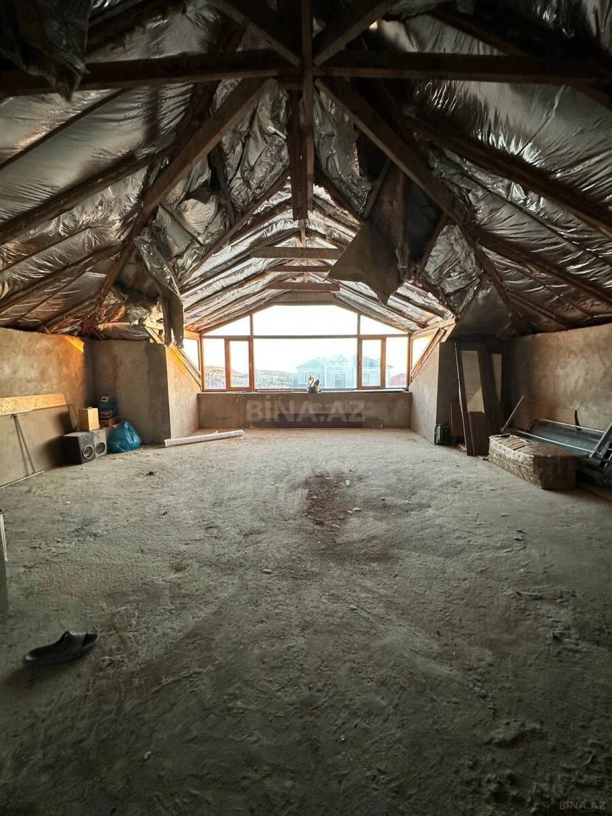 Satılır 6 otaqlı həyət evi 600 m²