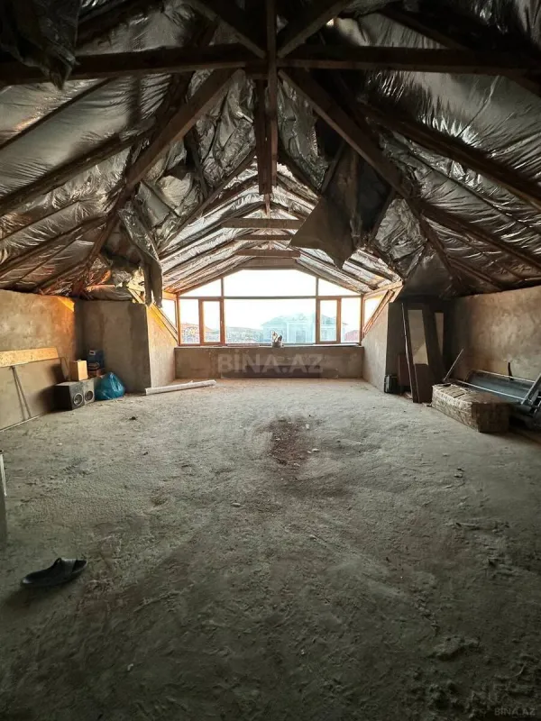 Satılır 6 otaqlı həyət evi 600 m²