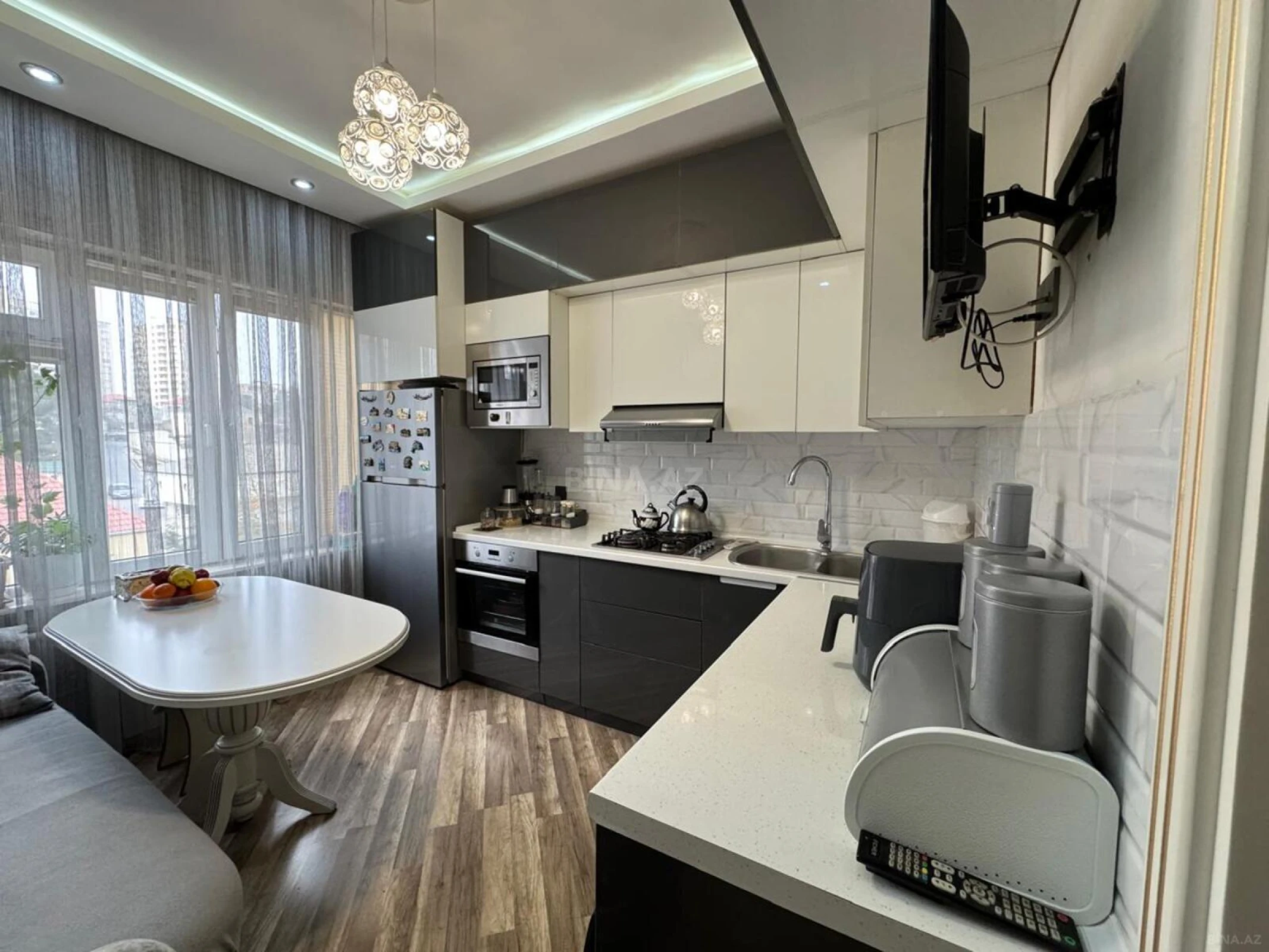 Satılır 2 otaqlı mənzil 65 m²