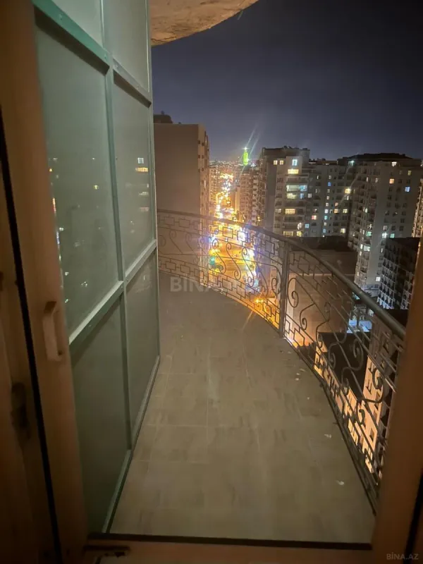 Kirayə verilir 3 otaqlı mənzil 140 m²