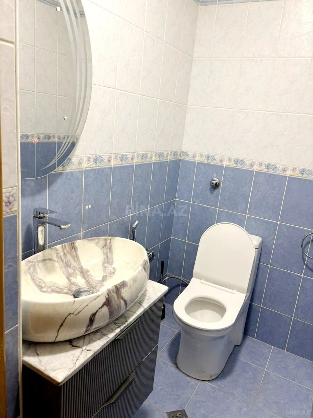 Kirayə verilir 6 otaqlı mənzil 260 m²