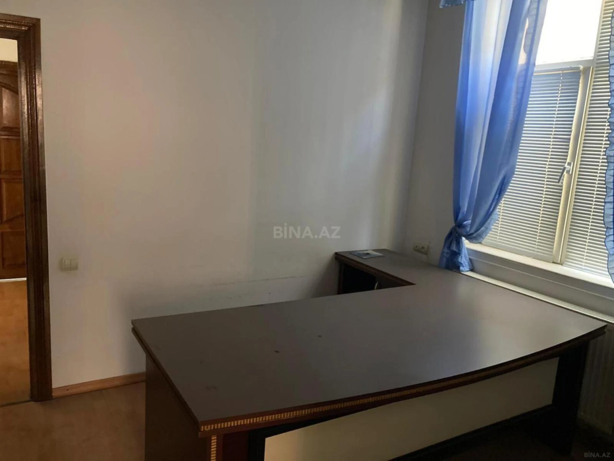 Satılır 8 otaqlı həyət evi 285 m²