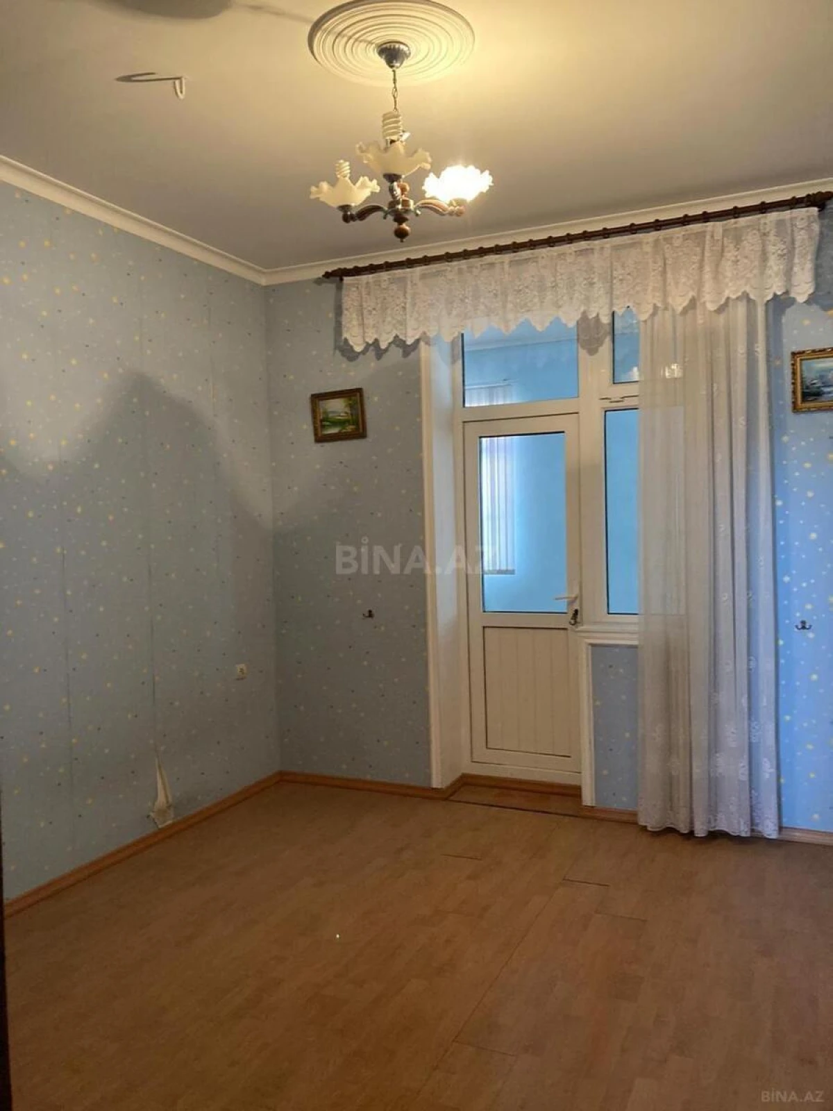 Satılır 8 otaqlı həyət evi 285 m²