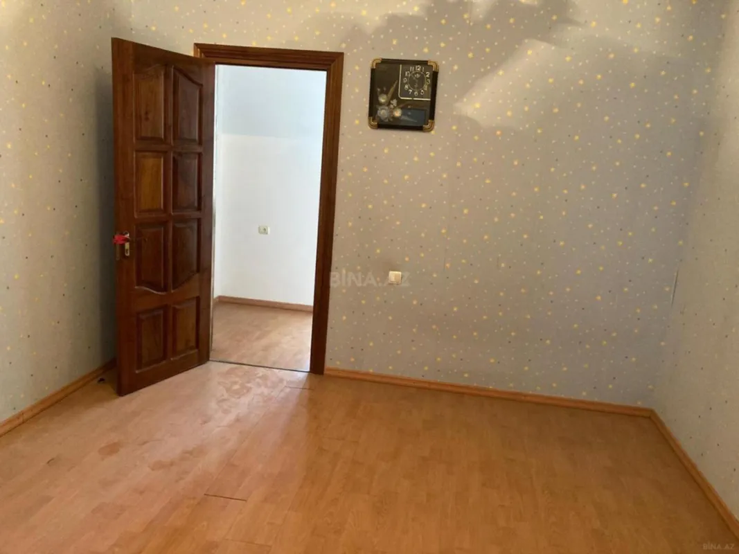 Satılır 8 otaqlı həyət evi 285 m²