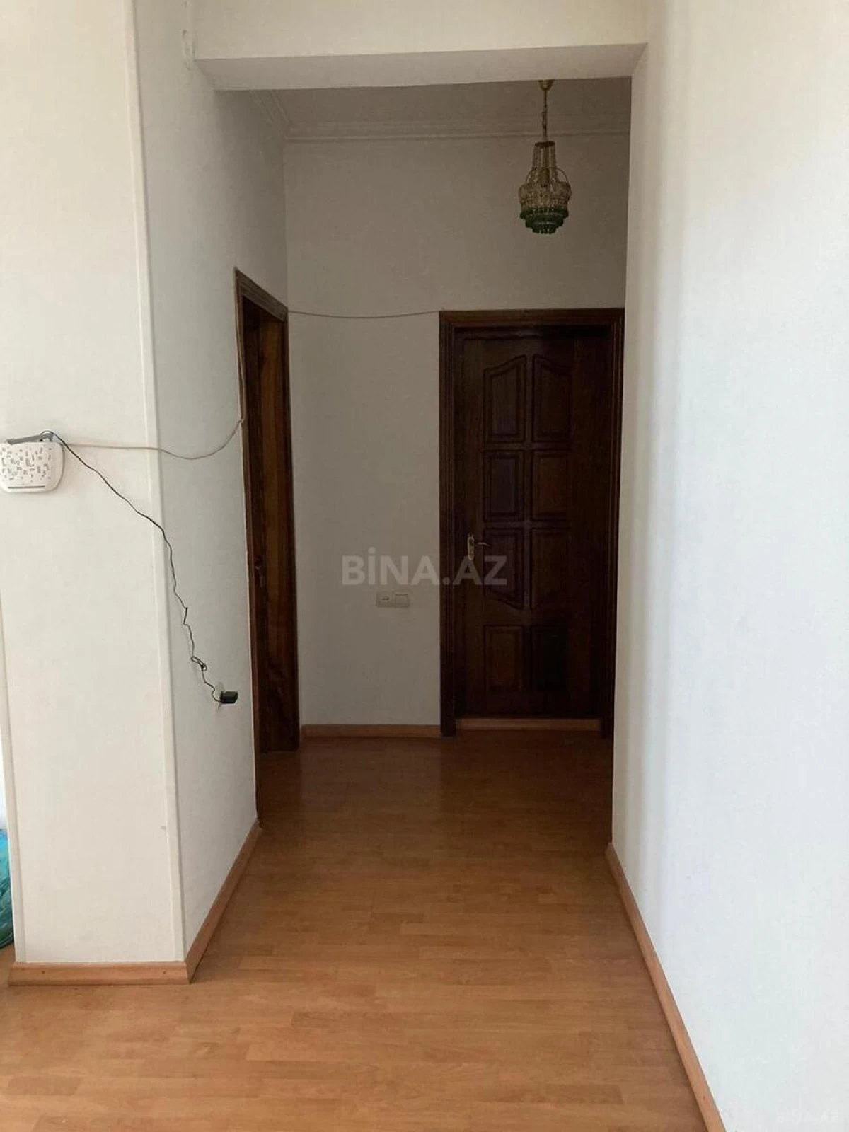 Satılır 8 otaqlı həyət evi 285 m²