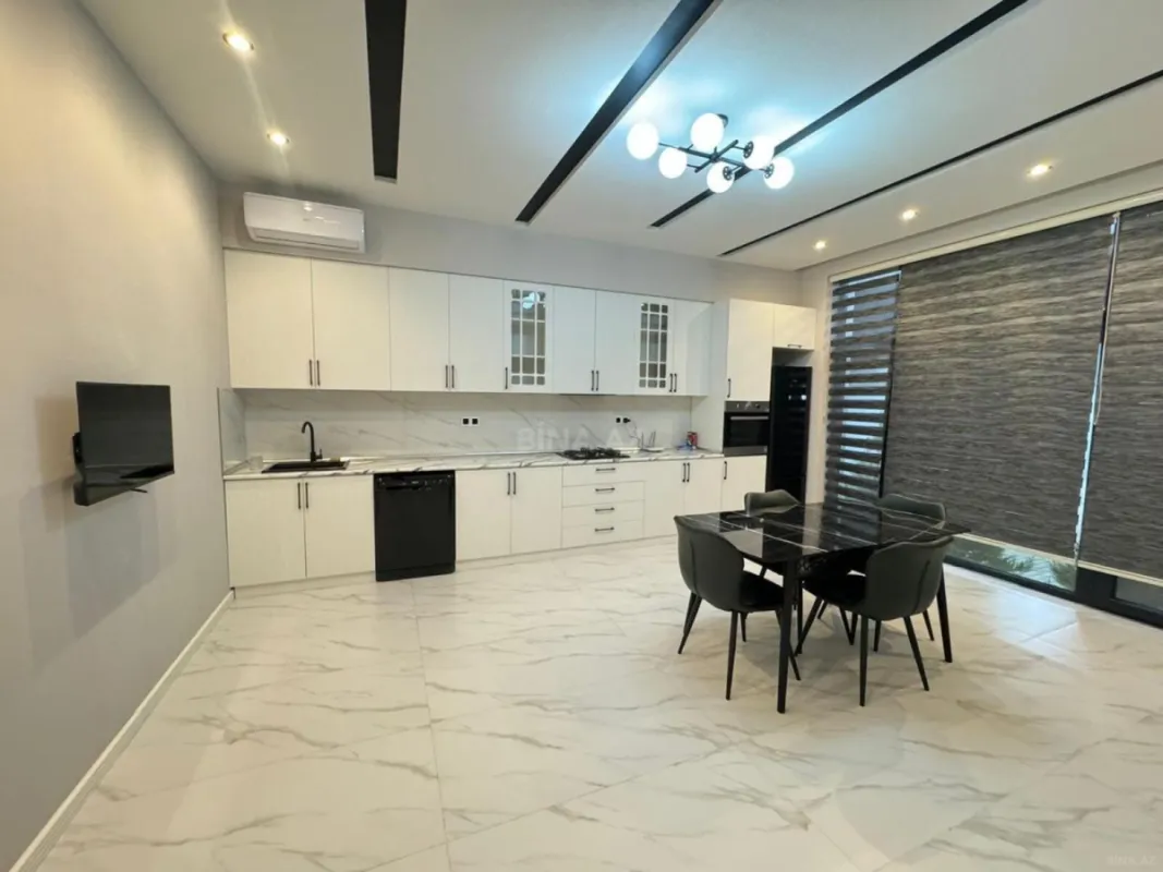 Kirayə verilir 5 otaqlı həyət evi 370 m²