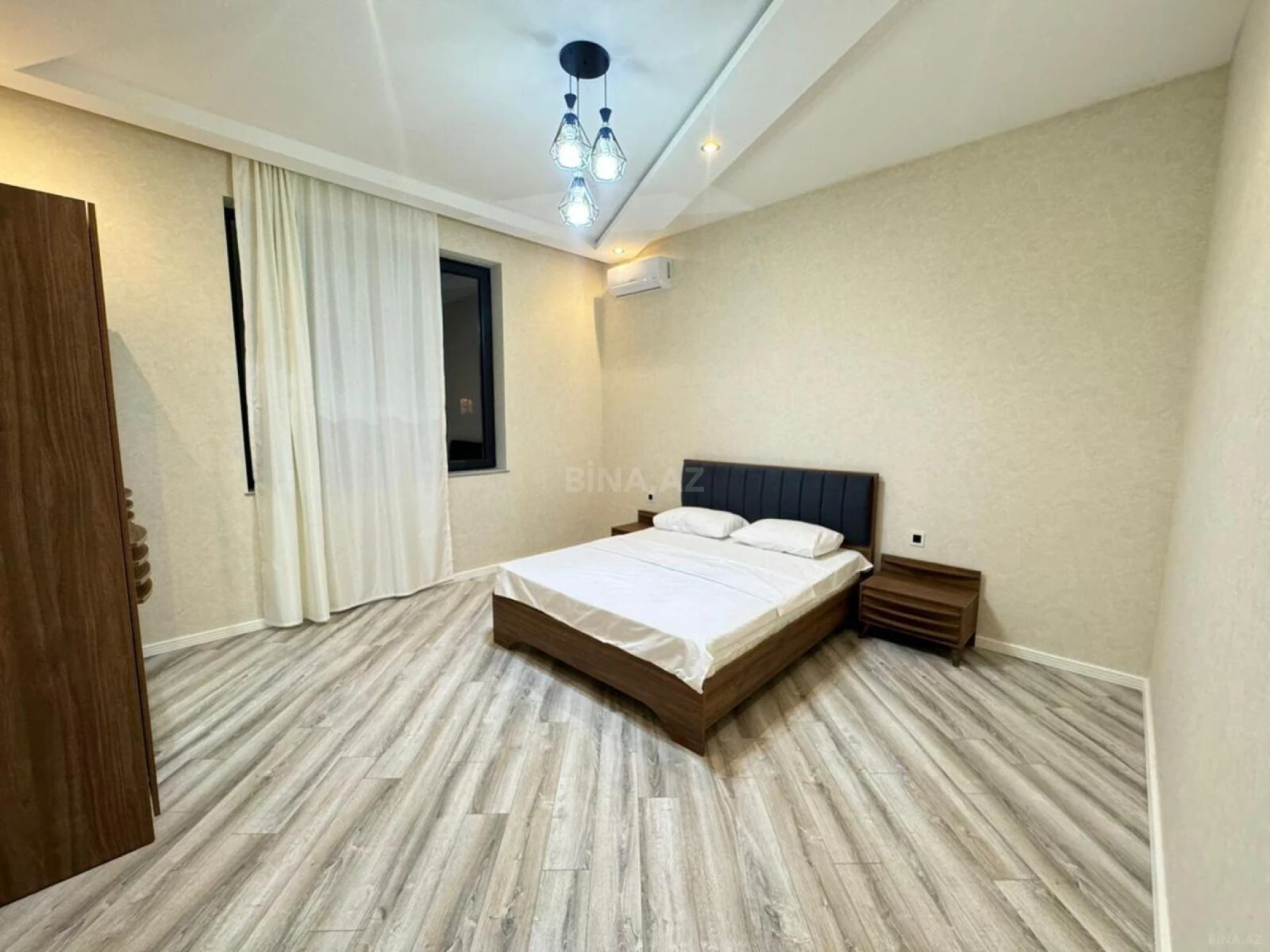 Kirayə verilir 5 otaqlı həyət evi 370 m²