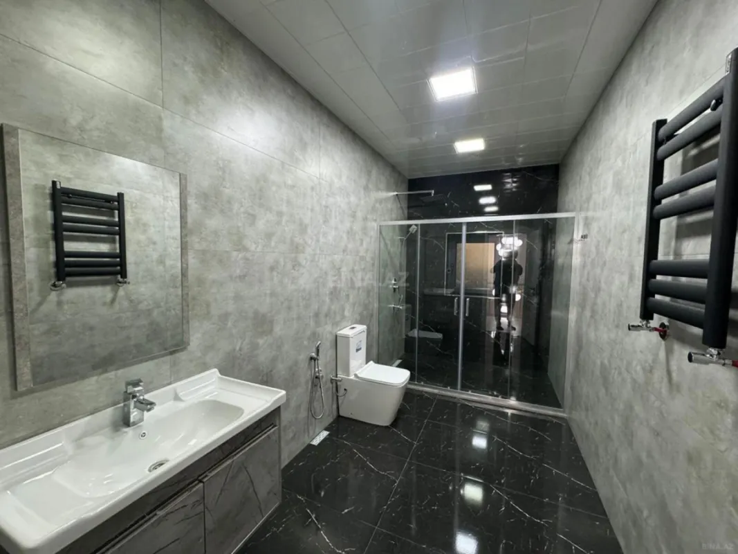 Kirayə verilir 5 otaqlı həyət evi 370 m²