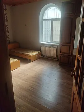 Satılır 6 otaqlı həyət evi 192 m²