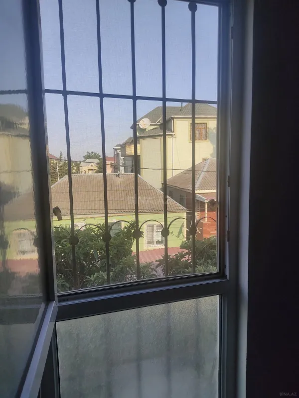 Satılır 6 otaqlı həyət evi 192 m²