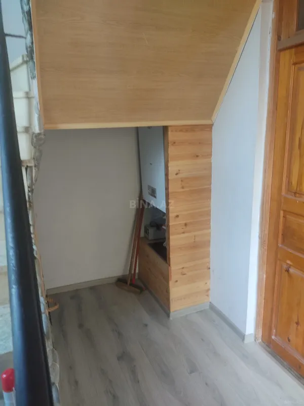 Satılır 6 otaqlı həyət evi 192 m²