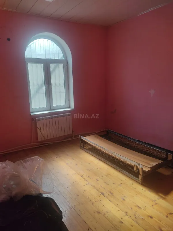 Satılır 6 otaqlı həyət evi 192 m²