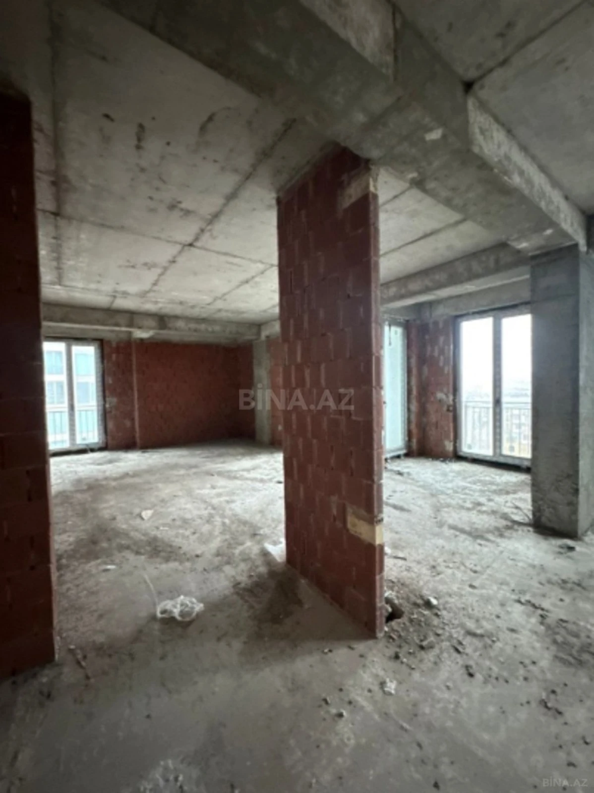 Satılır 3 otaqlı mənzil 100 m²