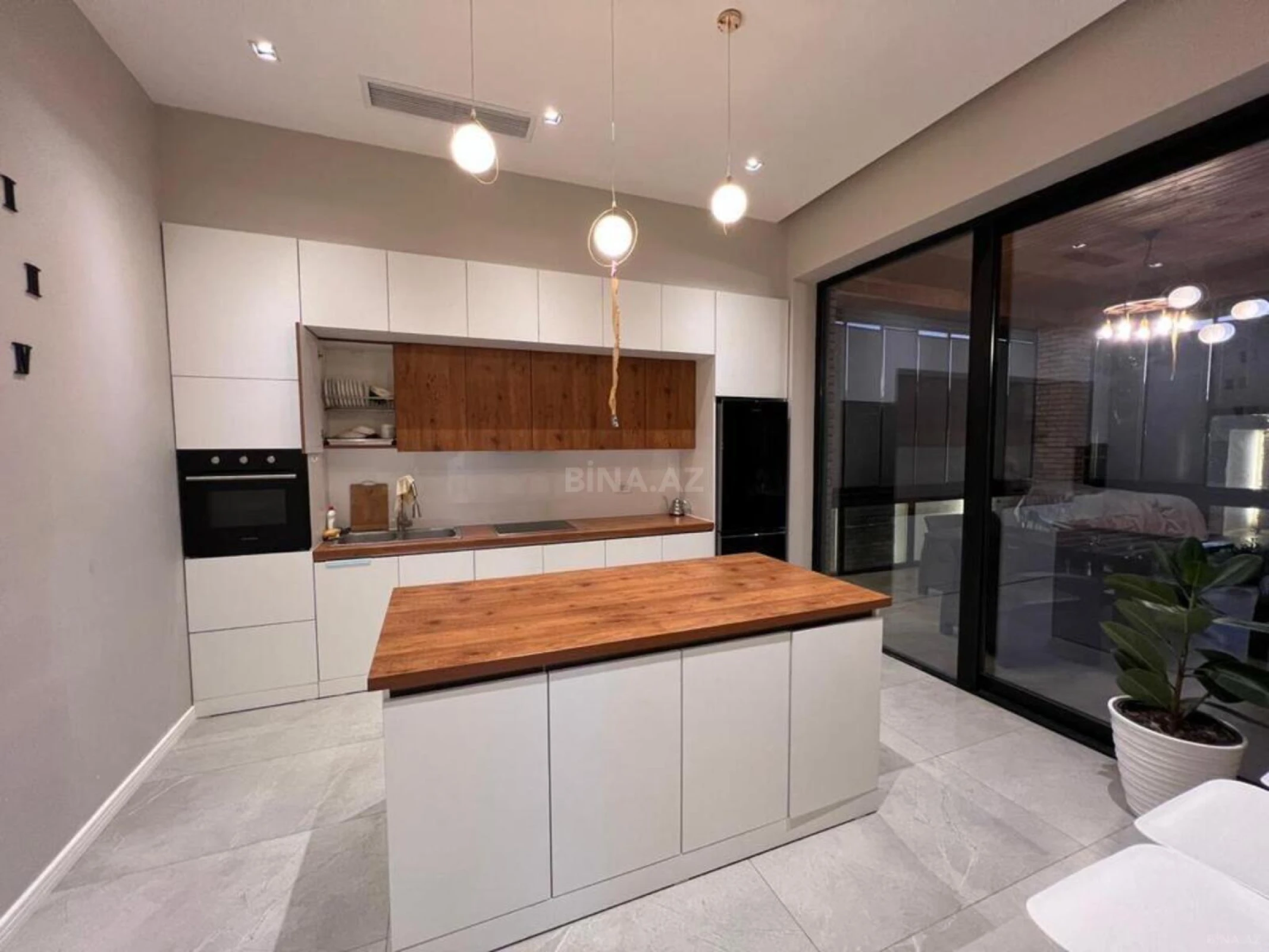 Kirayə verilir 3 otaqlı həyət evi 260 m²