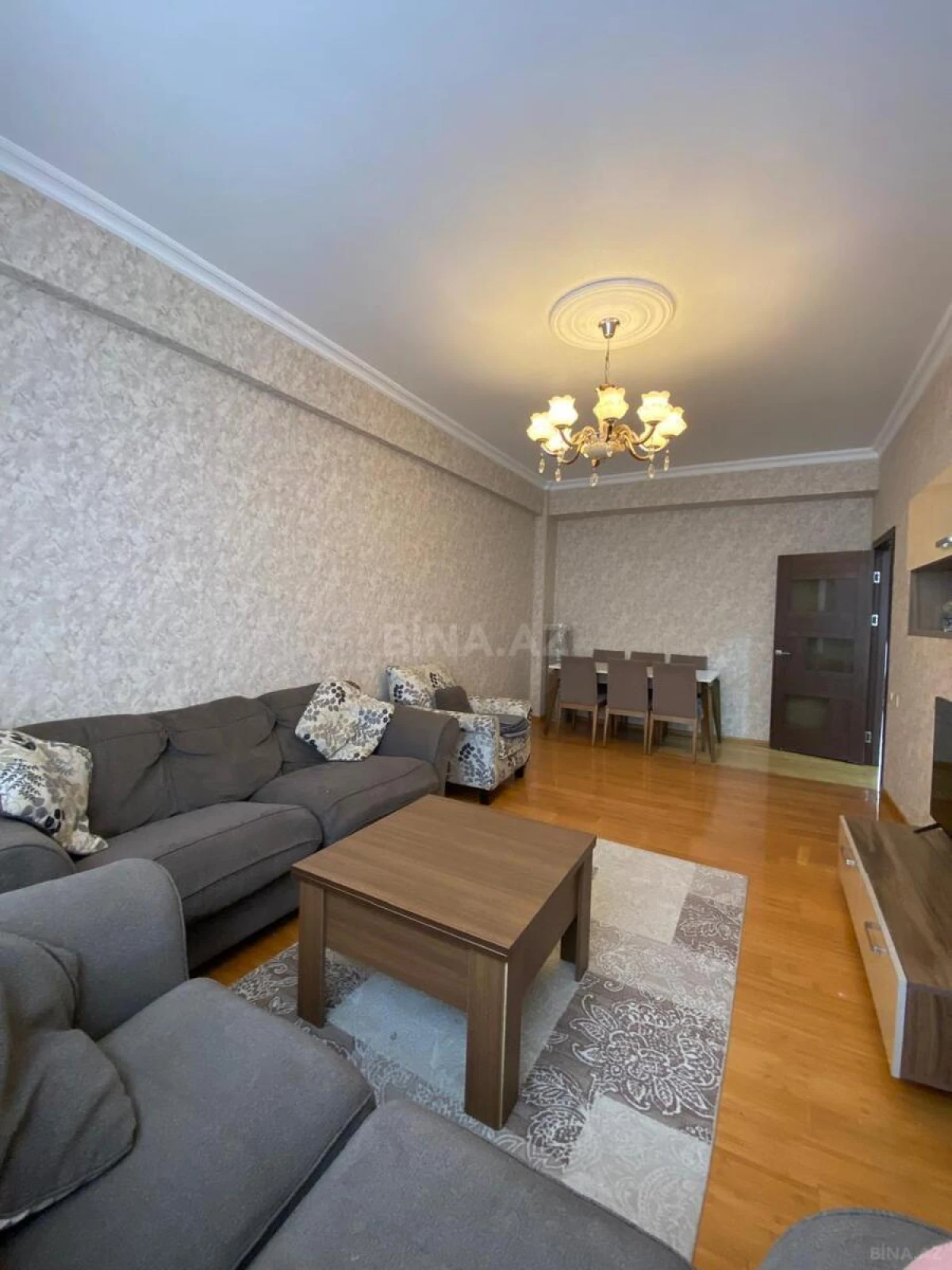 Satılır 3 otaqlı mənzil 92 m²