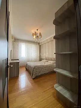 Satılır 3 otaqlı mənzil 92 m²