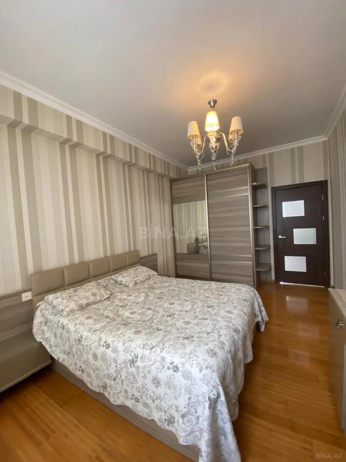 Satılır 3 otaqlı mənzil 92 m²
