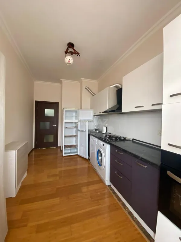 Satılır 3 otaqlı mənzil 92 m²