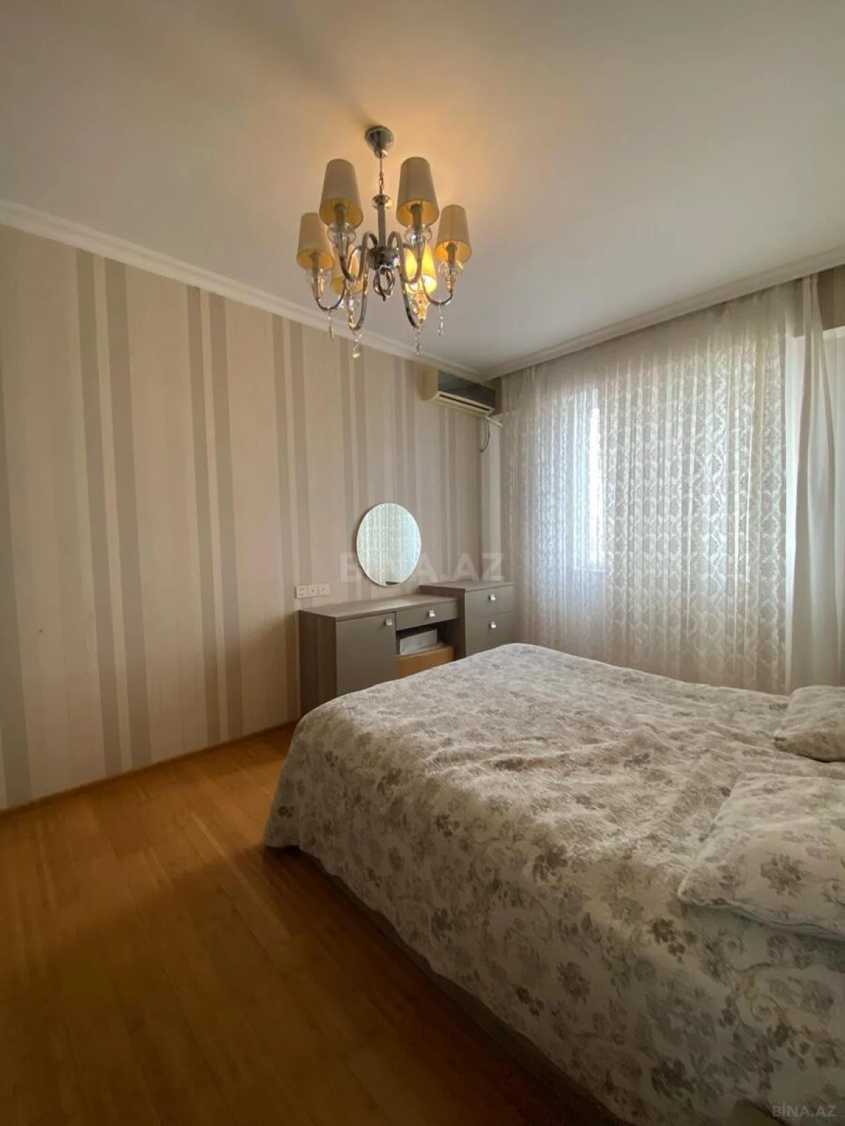 Satılır 3 otaqlı mənzil 92 m²