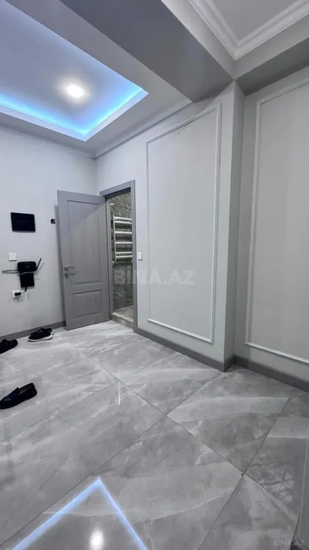 Kirayə verilir 2 otaqlı mənzil 67 m²