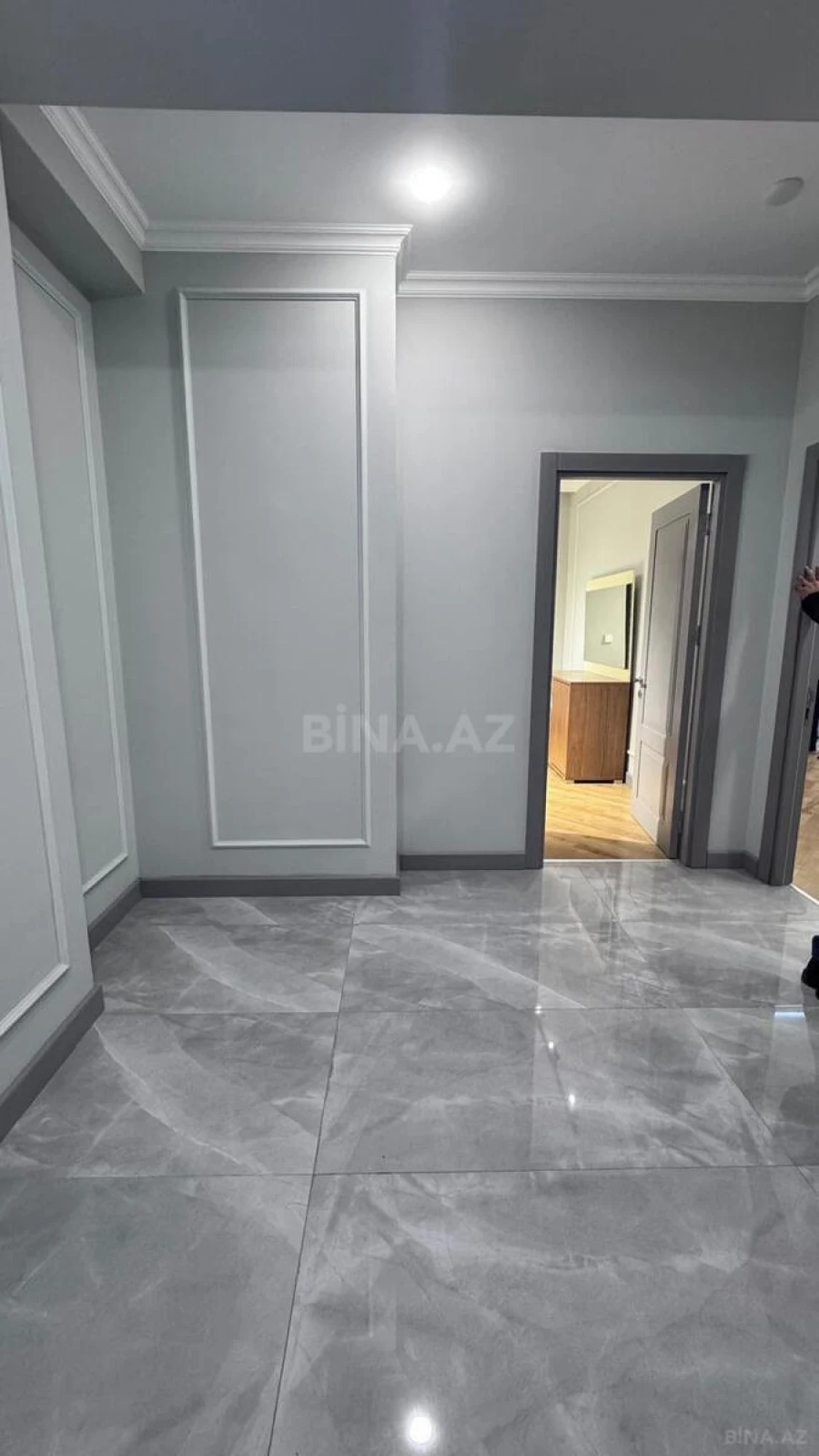 Kirayə verilir 2 otaqlı mənzil 67 m²